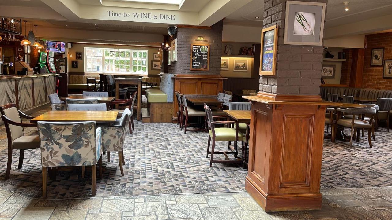 The Grey Horse Hotel Дарлингтън Екстериор снимка