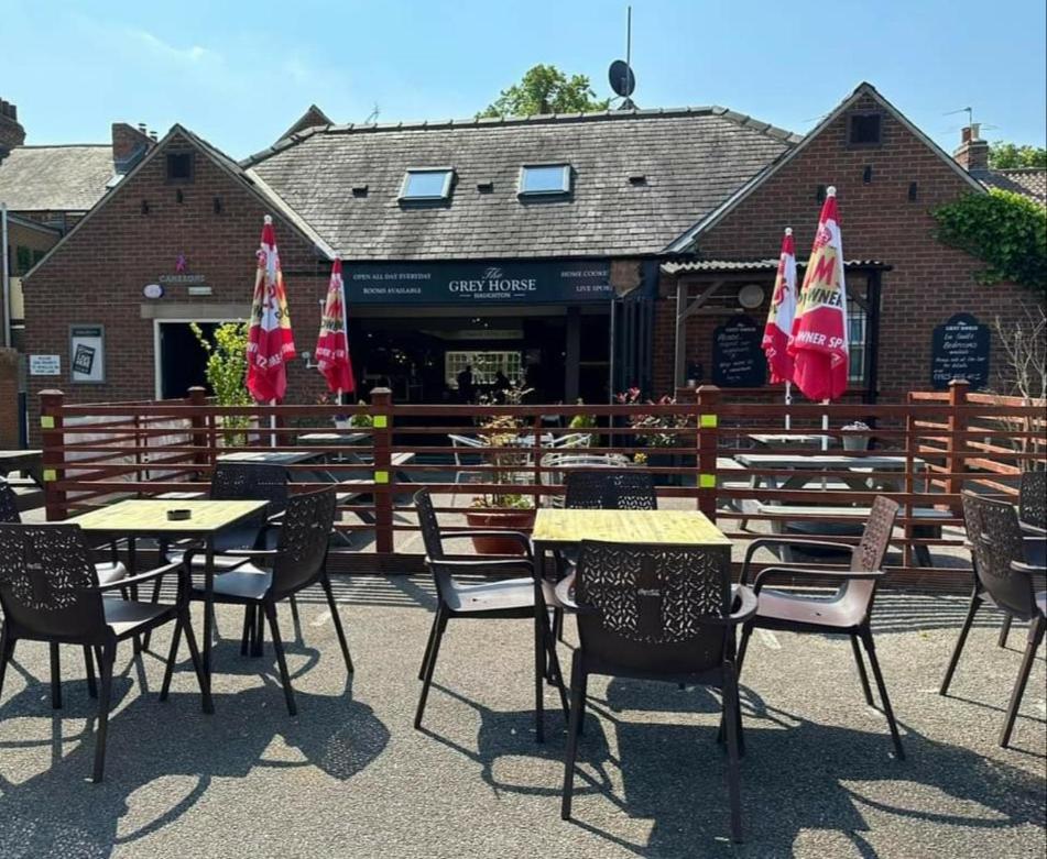 The Grey Horse Hotel Дарлингтън Екстериор снимка